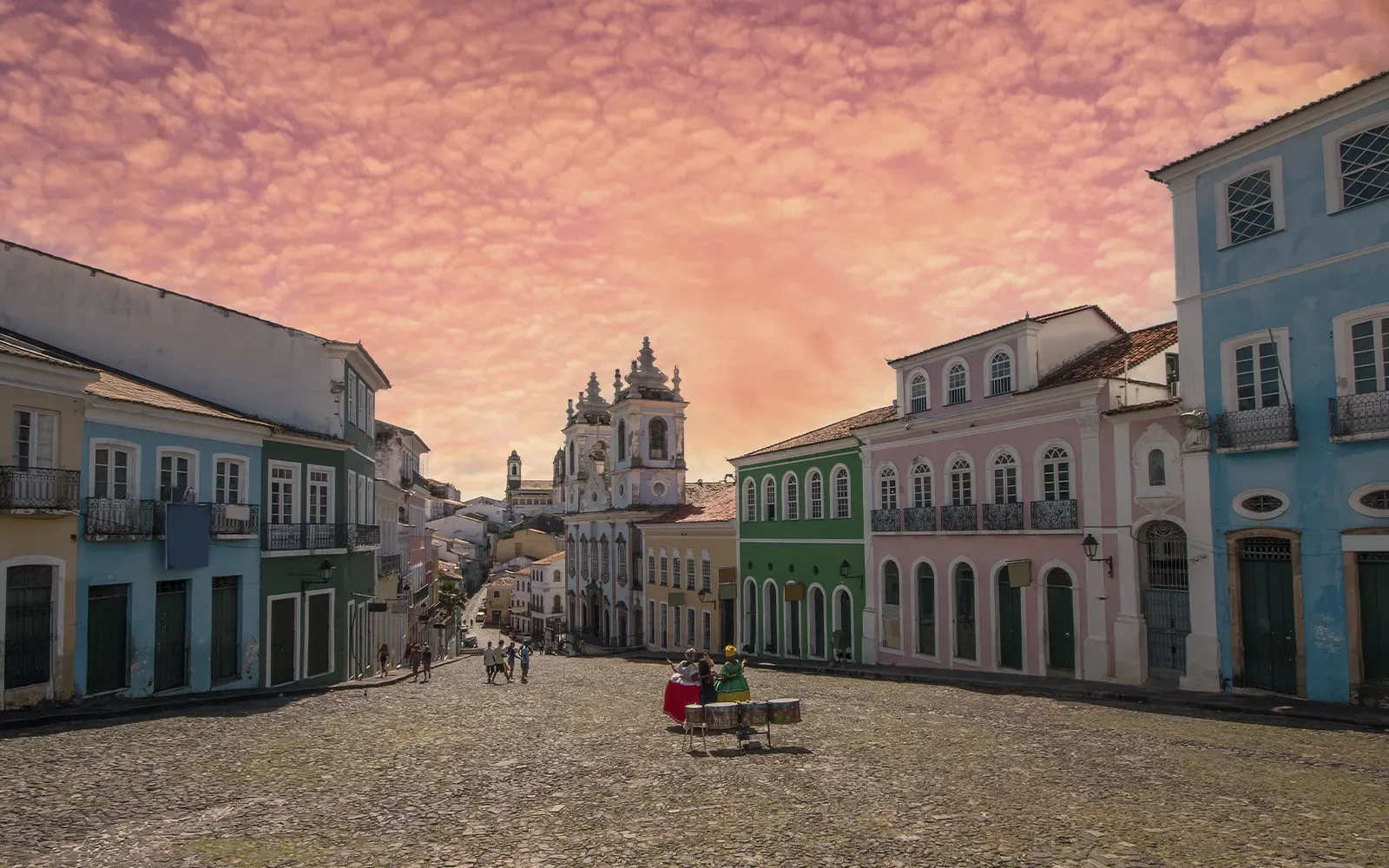 Casarões coloridos do Pelourinho, uma das paradas do city tour em Salvador